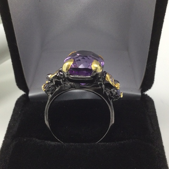 Magnificent Genuine Amethyst In A Fancy Faceted Cut - Picture 6 of 7